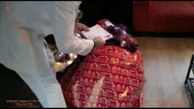 Mama, na sami kyautar Kirsimeti na mai gashi mai gashi inna mai girma tare da babban jaki mahaukaci game da zakara