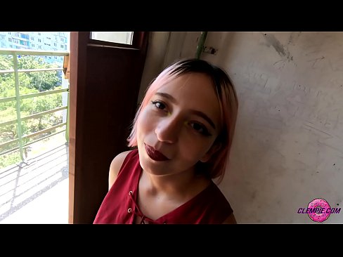 ❤️ Sha'awar ɗalibi yana tsotsar Baƙo a Waje - Cum A Fuskarsa ❤️❌ Labaran batsa ❤